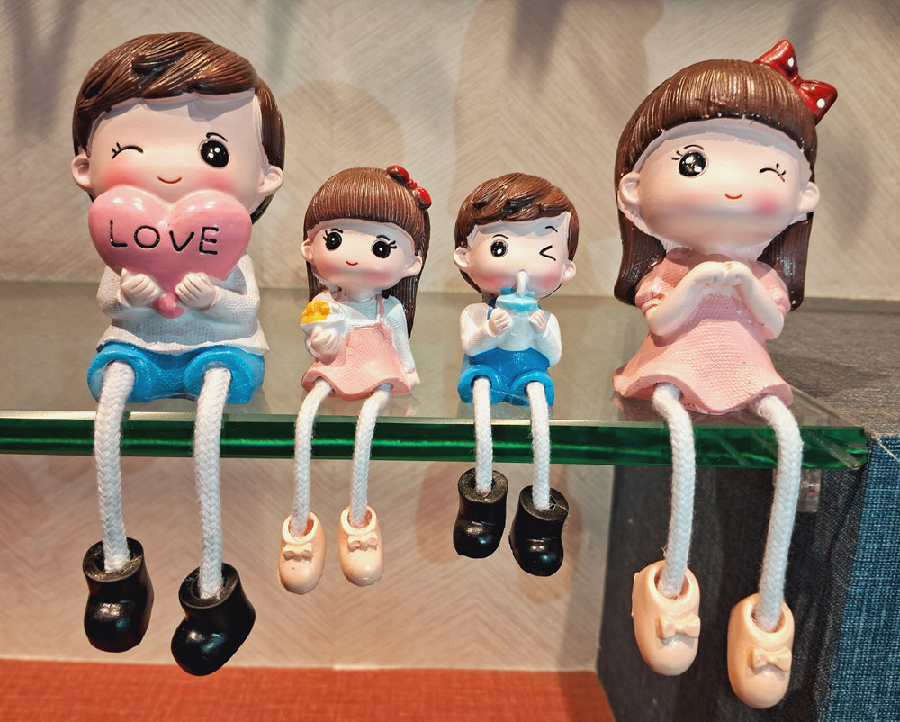 Happy Family Statue set of 4 Pink Couple